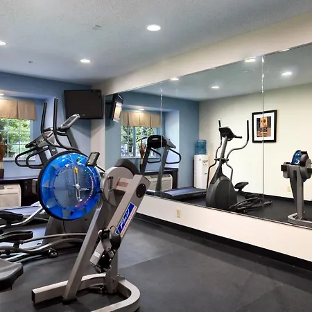 Microtel Inn & Suites Bath 