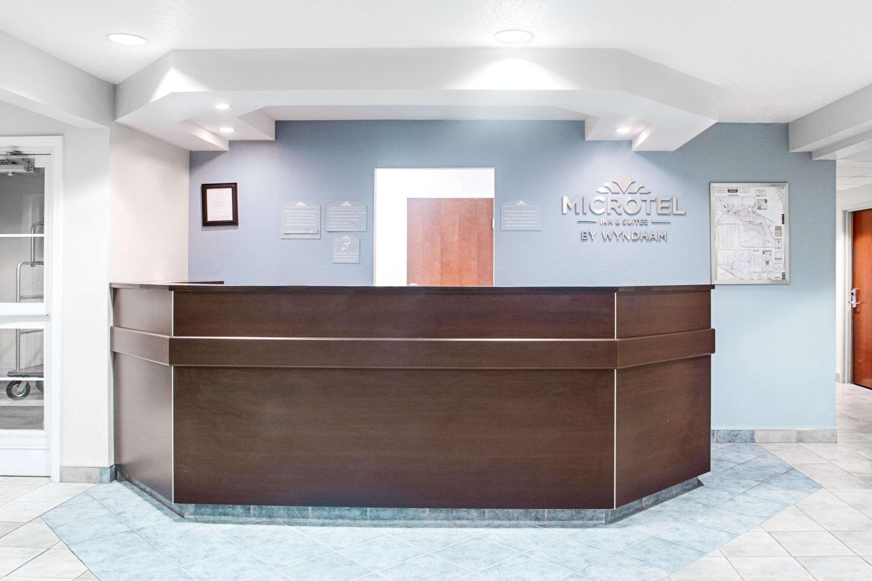 Microtel & Hotel 3*