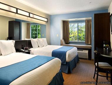 Microtel & Hotel 3*